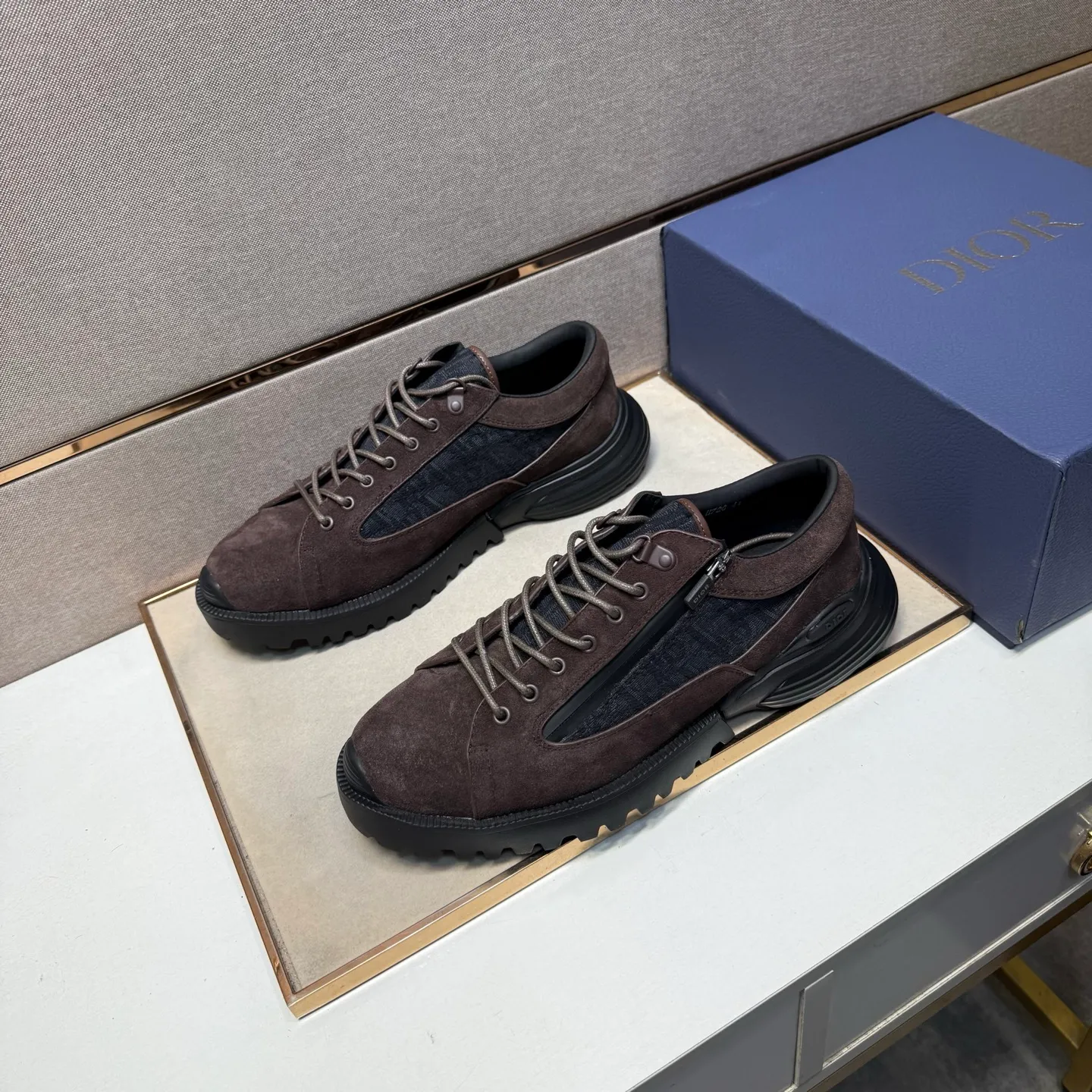 ⬛️Men's shoes 💰p560 [Dior~] Men's casual shoes 2025z cabinet sales simultaneously 🔶Size: 39-44 #️⃣ 🔷2 colors🔜The upper is made of multi-material splicing➕Genuine leather lining, comfortable and breathable, sole: original comfortable and wear-resistant outsole, ⚠️Real shot📱Photographed🎬The real thing is better📢📢📢